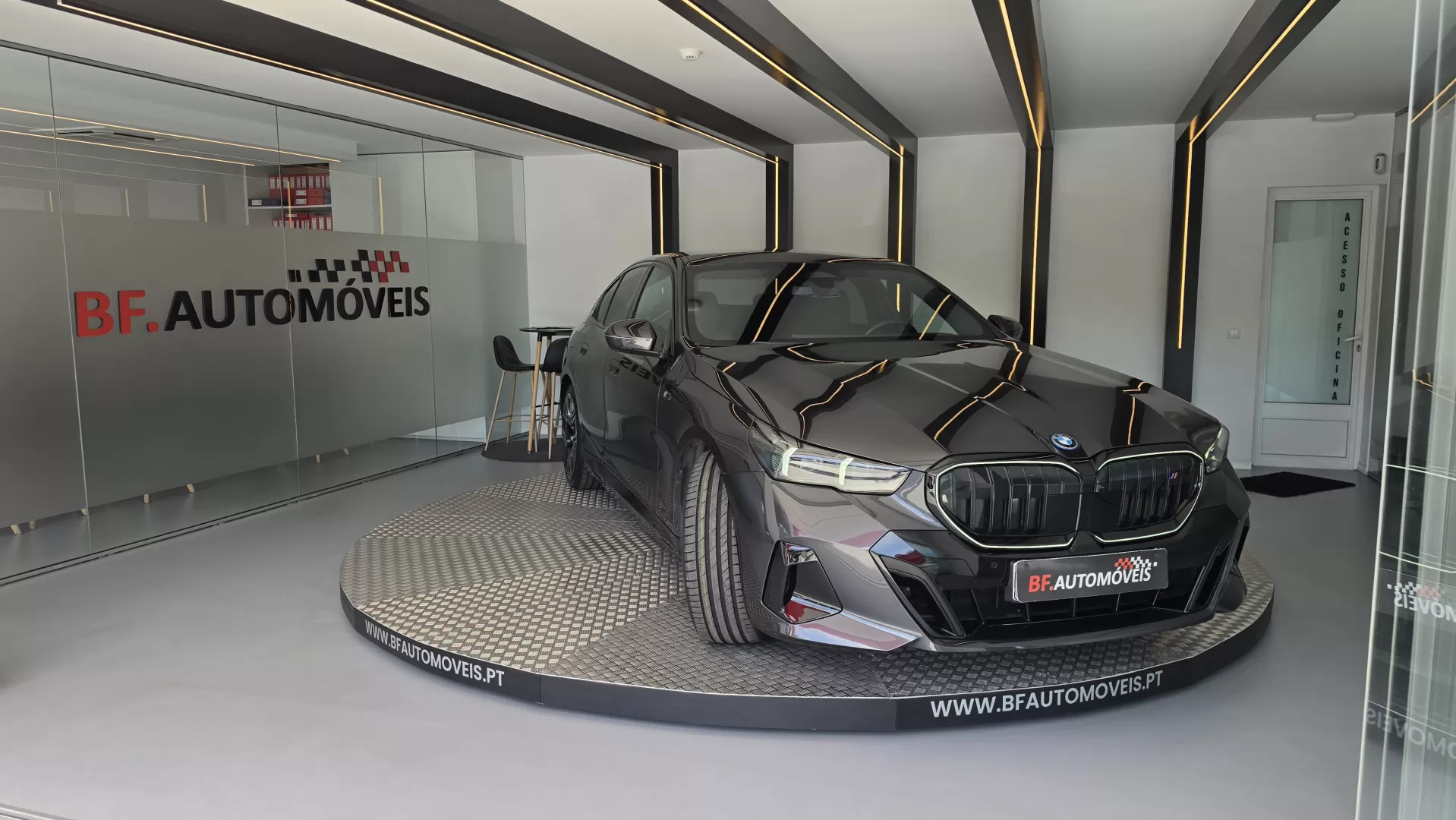 BMW i5 eDrive40 Pack Desportivo M Pro - foto 5