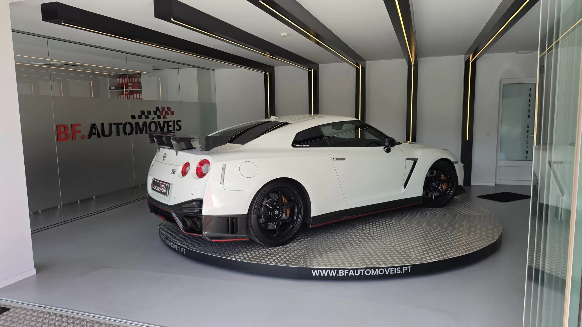 Nissan GT-R Nismo - foto 7