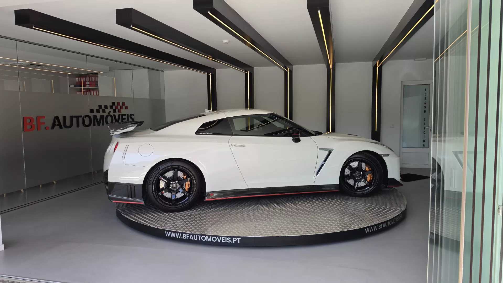 Nissan GT-R Nismo - foto 8