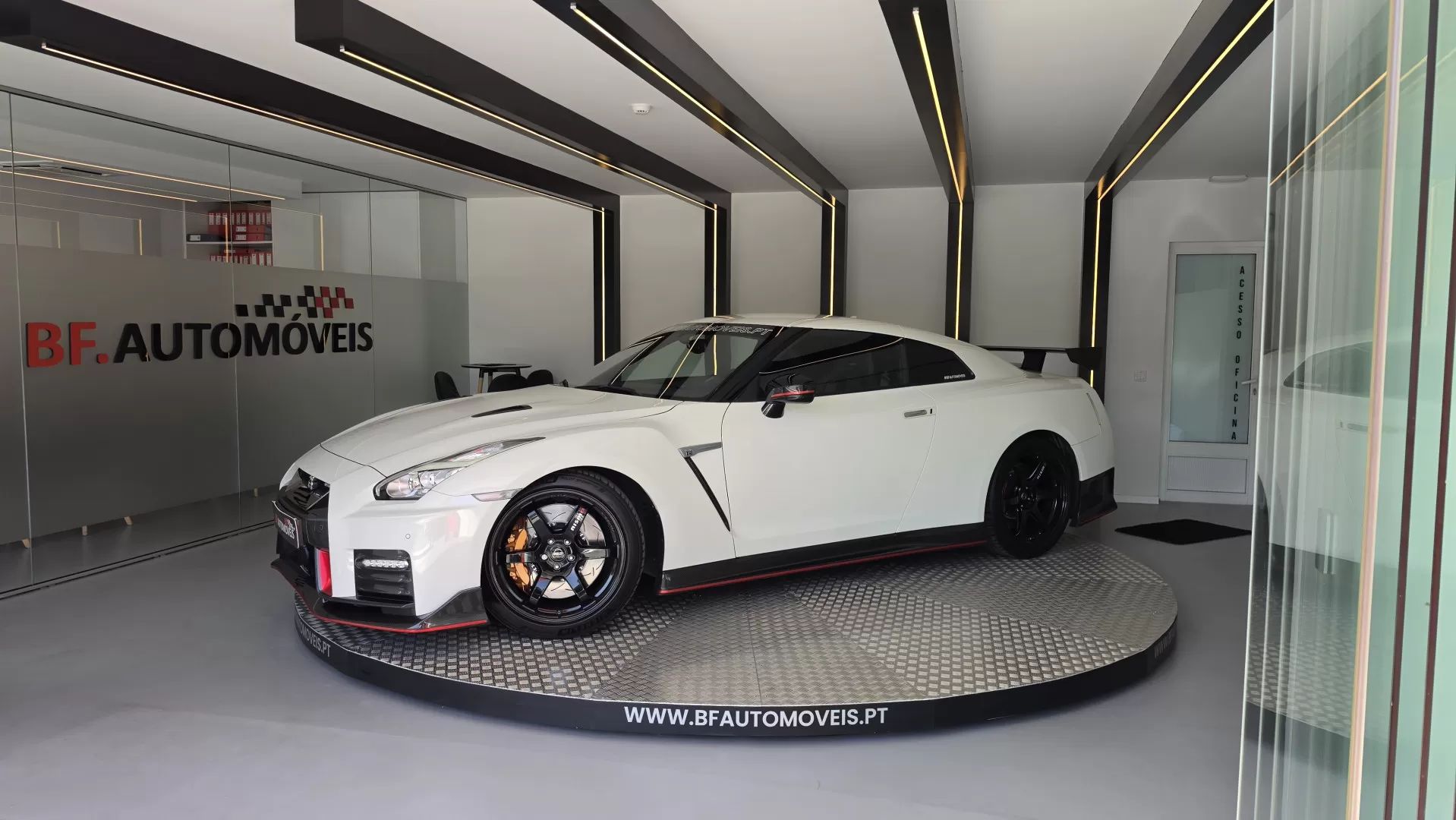 Nissan GT-R Nismo - foto 2