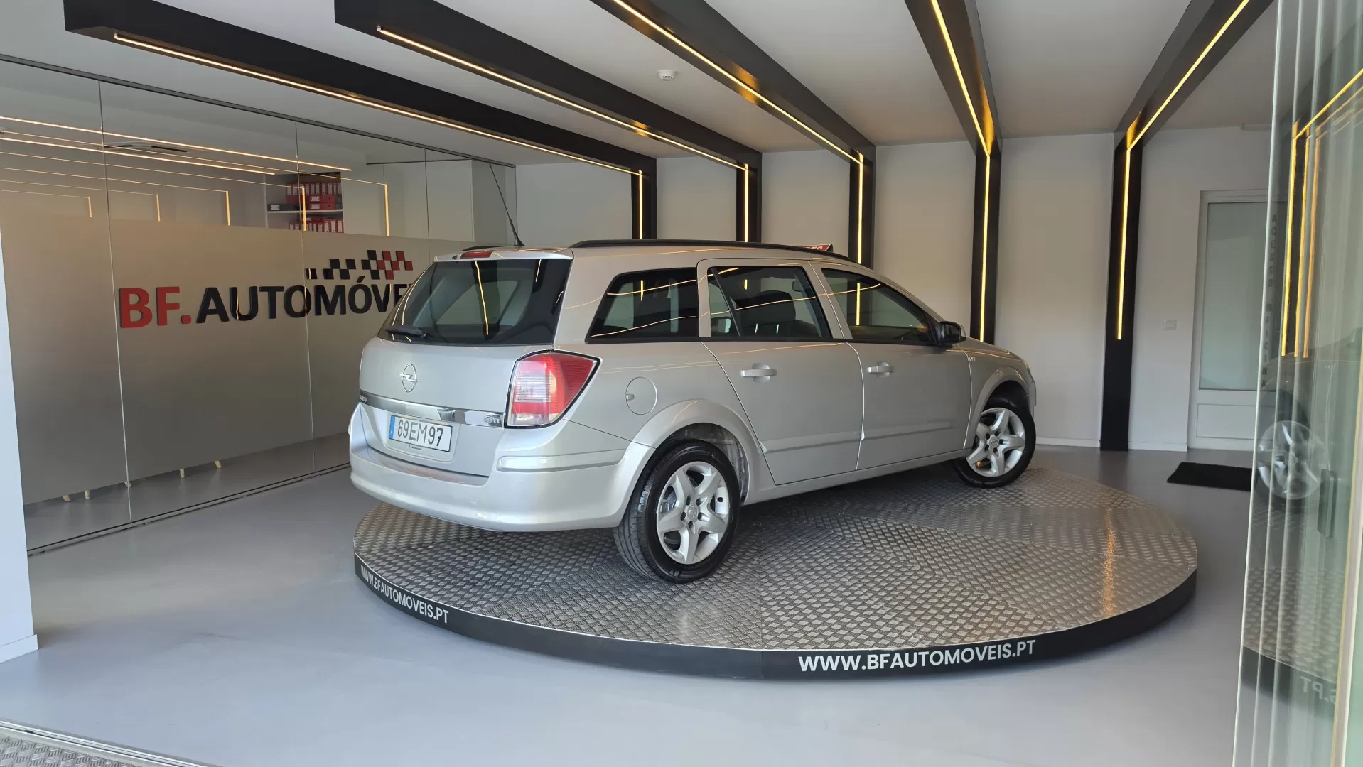 Opel Astra Caravan 1.3 CDTi Cosmo - foto 4