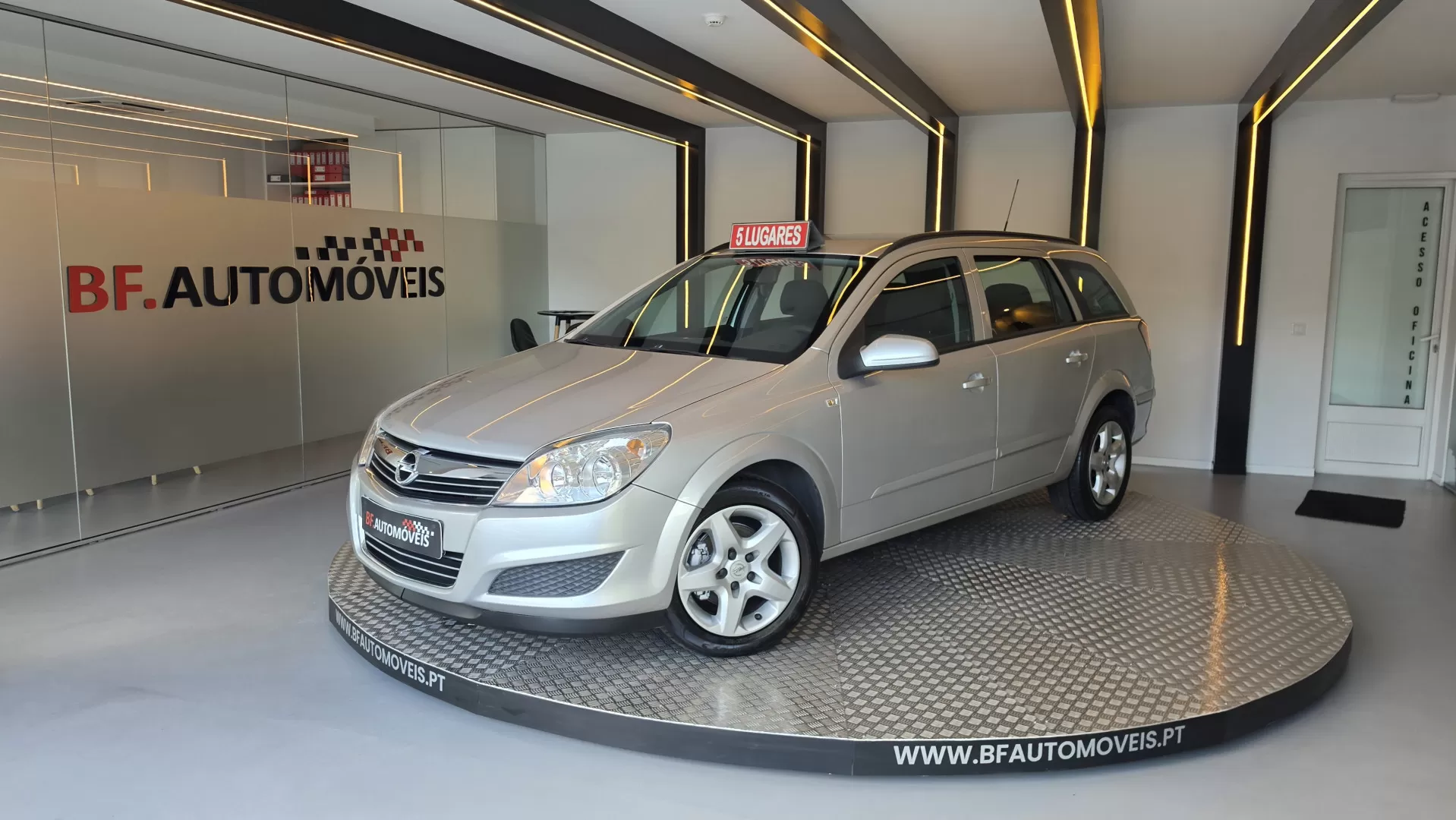 Opel Astra Caravan 1.3 CDTi Cosmo - foto 2