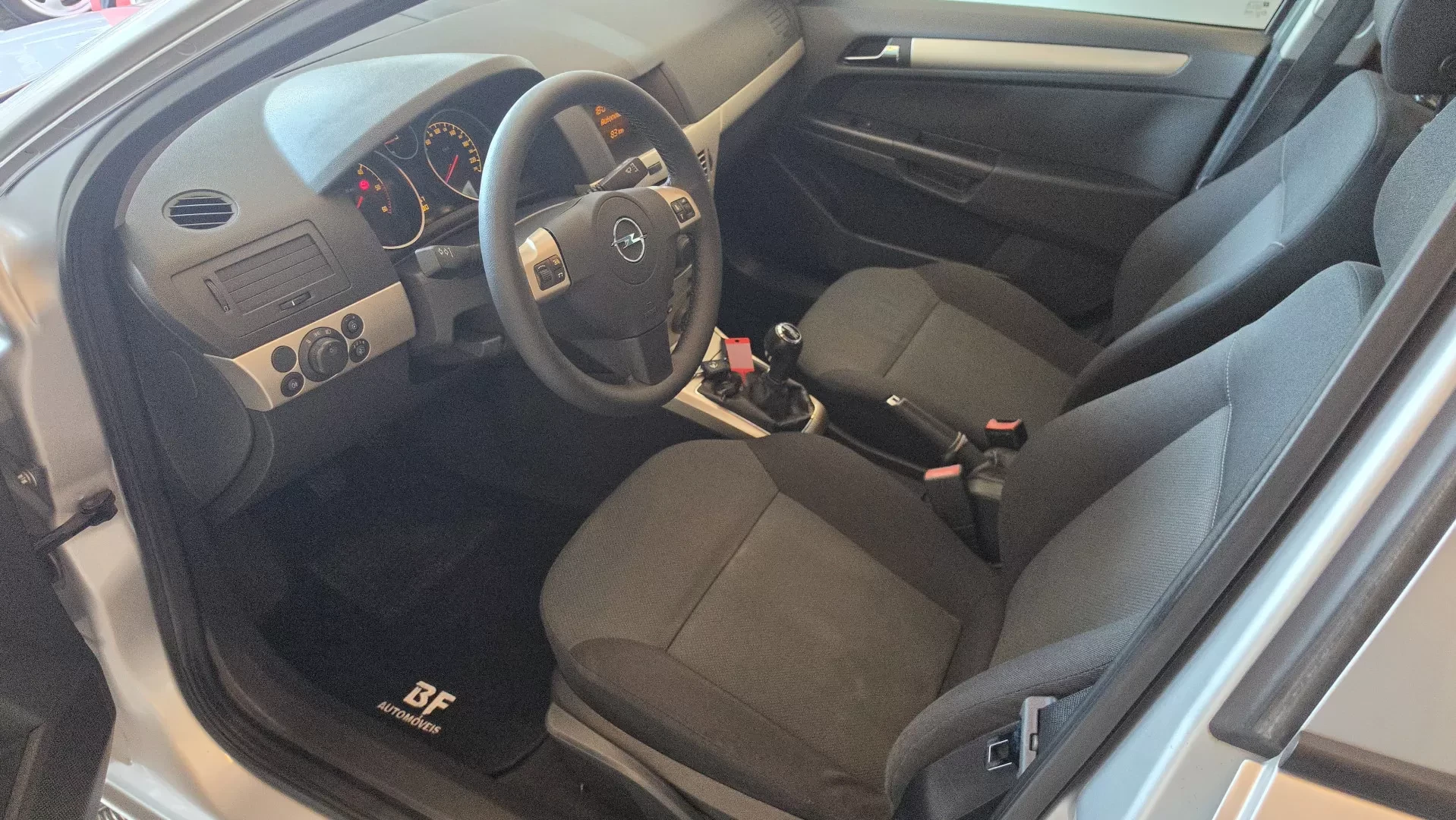 Opel Astra Caravan 1.3 CDTi Cosmo - foto 6