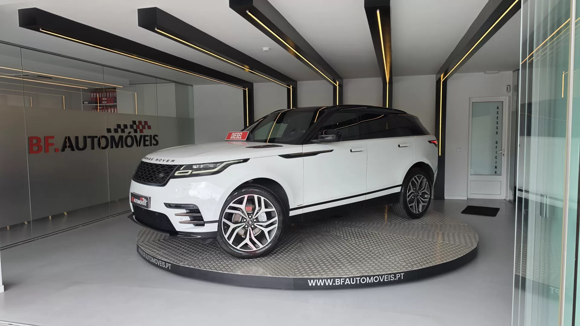 Land Rover Velar 2.0 D R-Dynamic S - foto 2