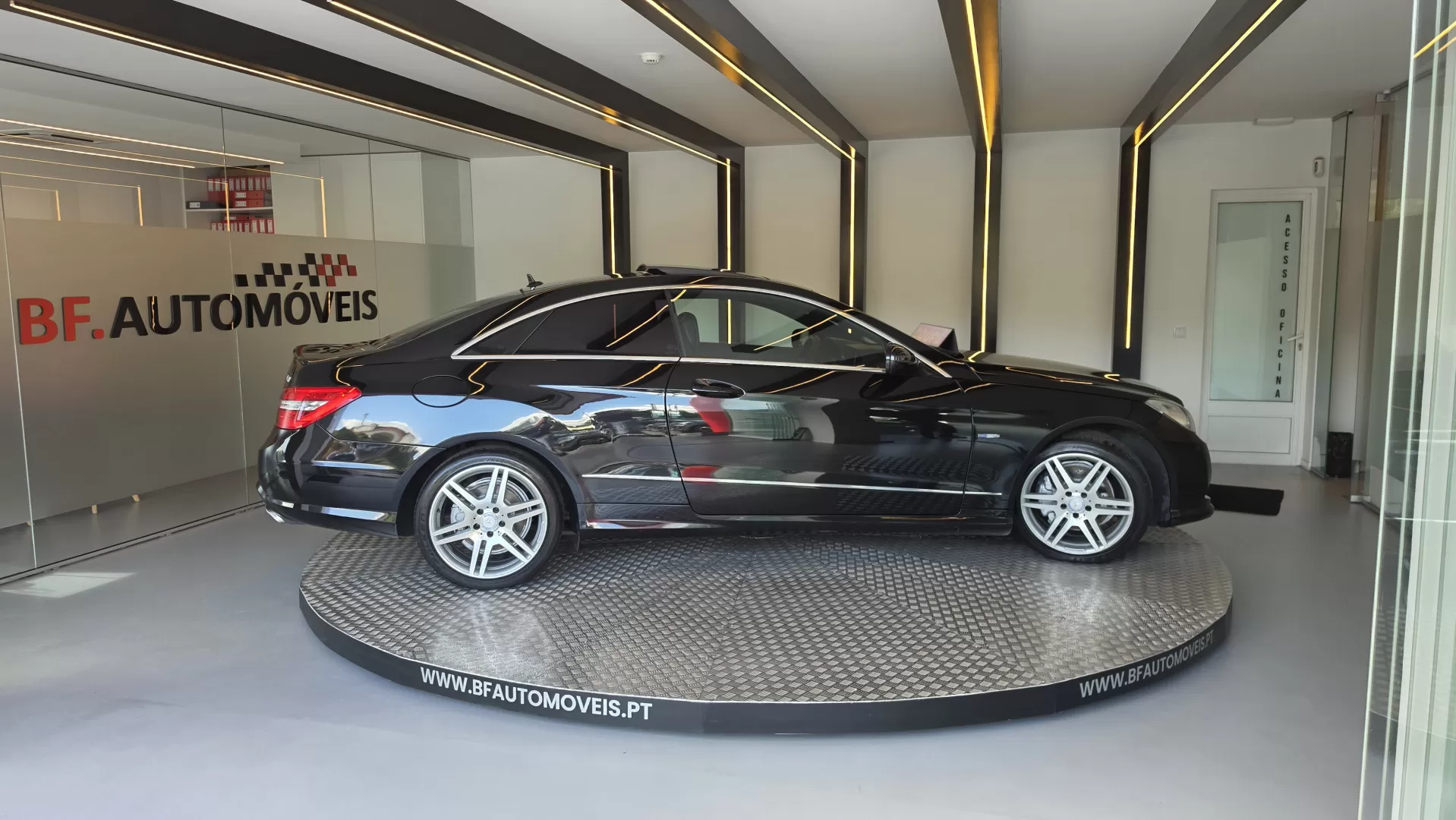 Mercedes-Benz E 350 CDi Avantgarde BlueEfficiency Auto - foto 8
