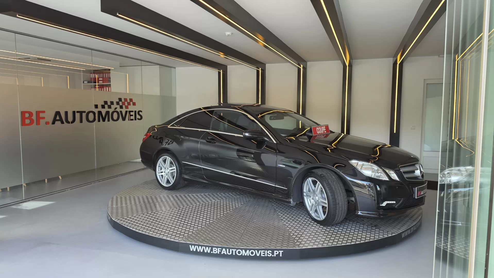 Mercedes-Benz E 350 CDi Avantgarde BlueEfficiency Auto - foto 5