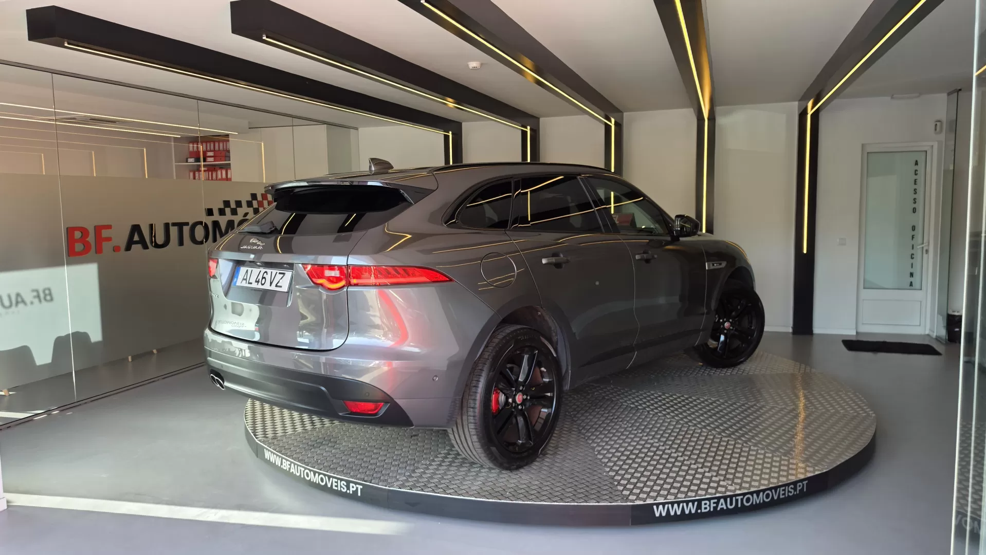 Jaguar F-Pace 2.0 i4D R-Sport AWD Aut. - foto 4