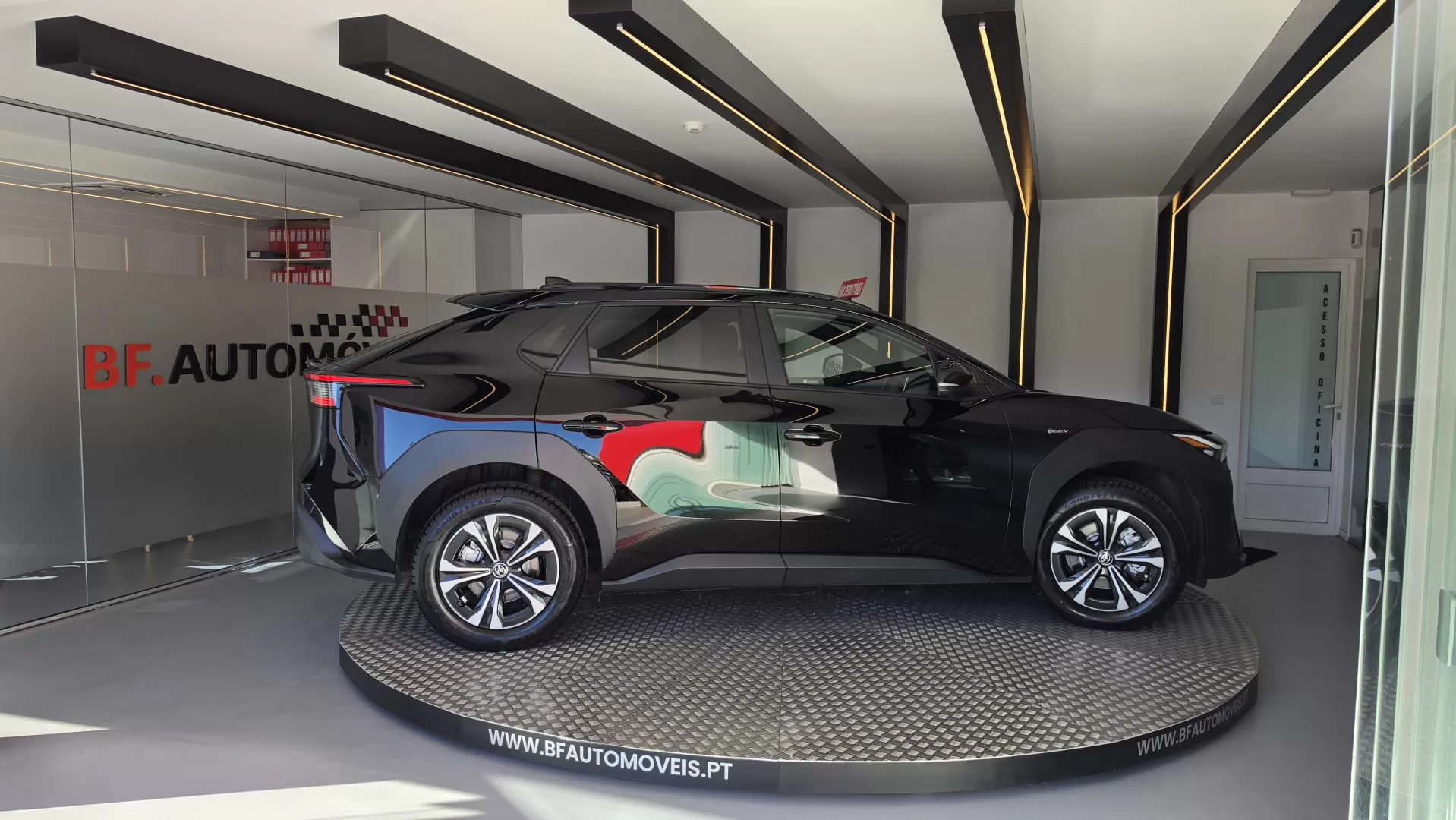 Toyota bZ4X 71,4 kWh Premium - foto 8