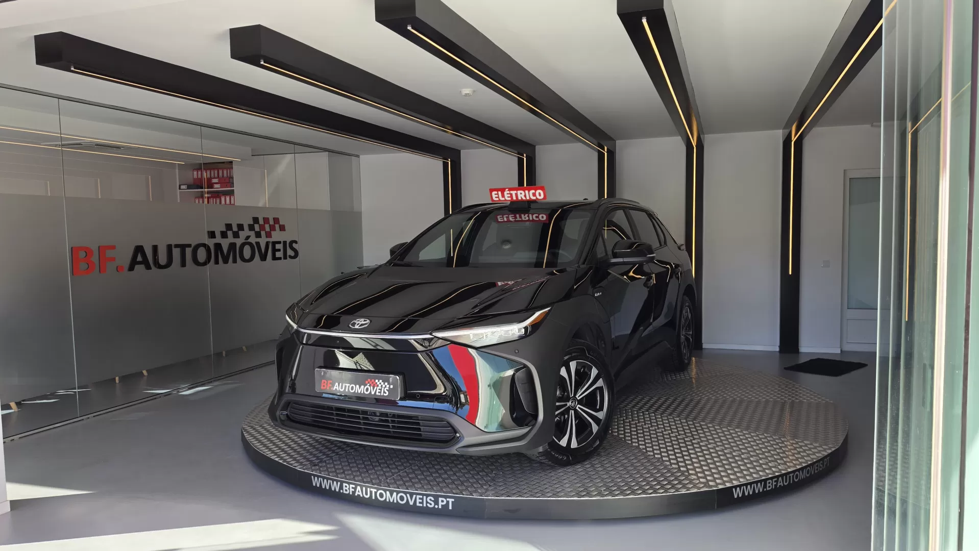 Toyota bZ4X 71,4 kWh Premium - foto 2