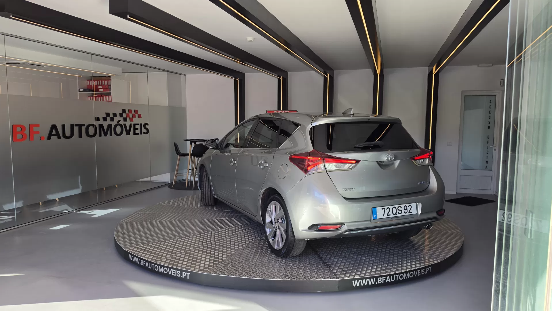Toyota Auris 1.6 D-4D Exclusive+Navi - foto 3