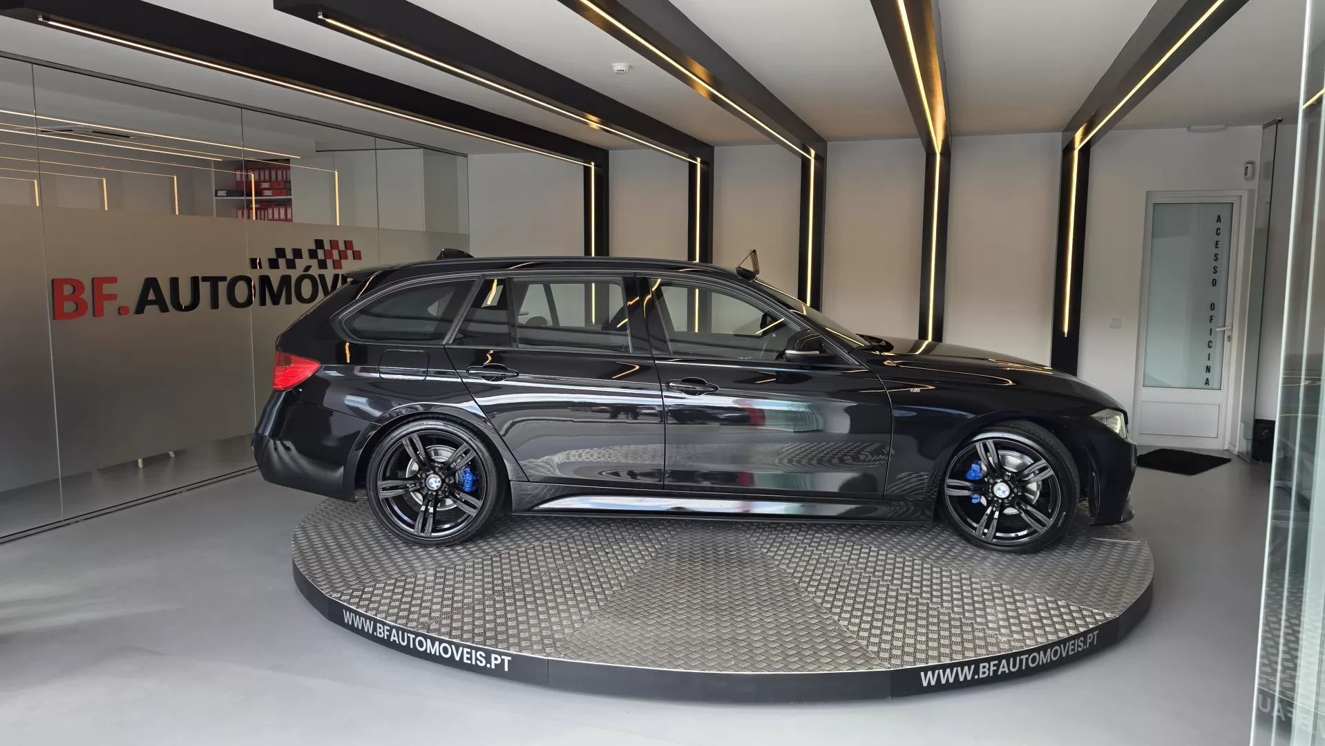 BMW 318 d Pack M - foto 8