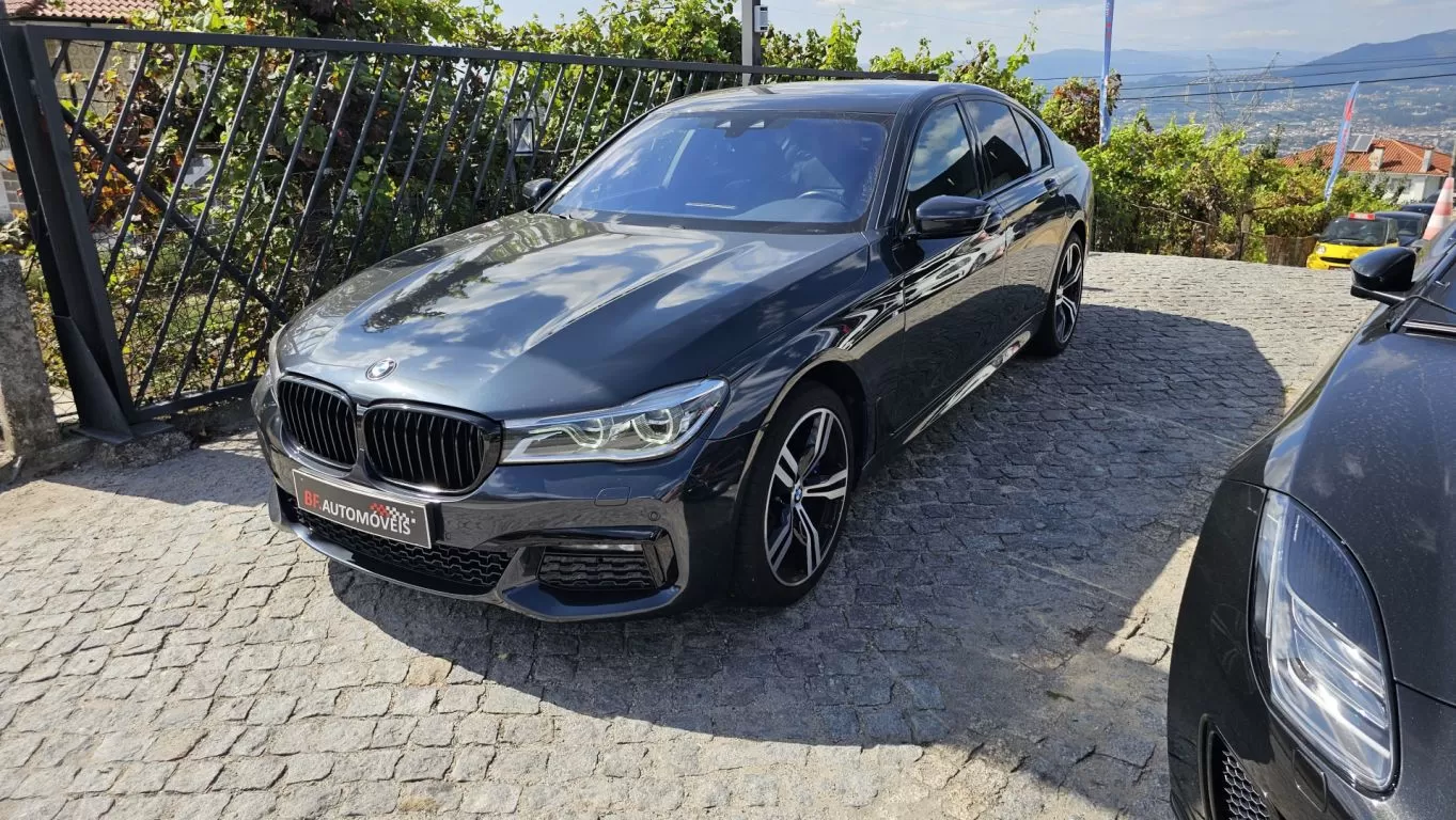 BMW 750 d xDrive Pack M - foto 2