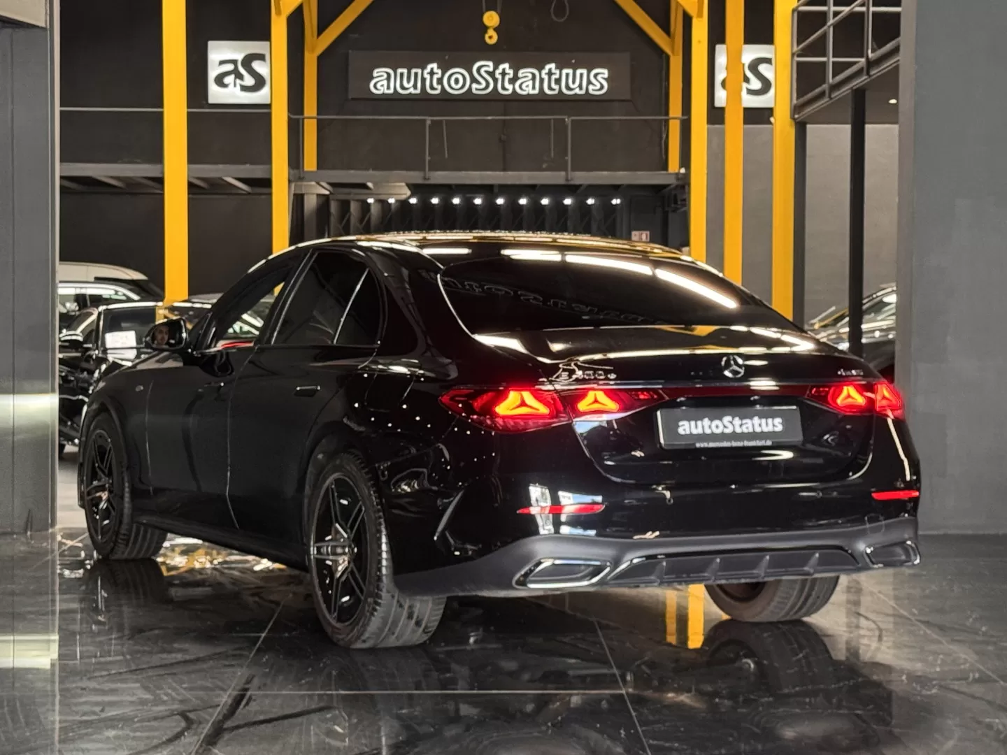 Mercedes-Benz E 400 4Matic - foto 5