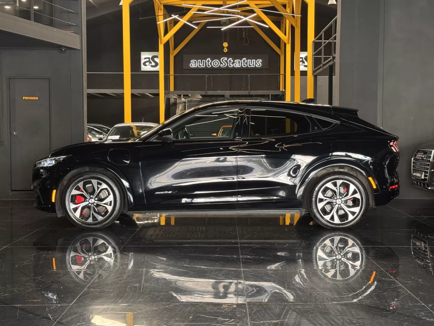 Ford Mustang Mach-E Premium - foto 4